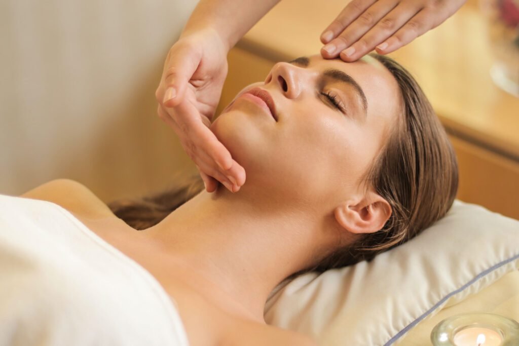 Life Mind Body by Karen Howell, Massage Therapist in Wokingham - - Holistic Massage